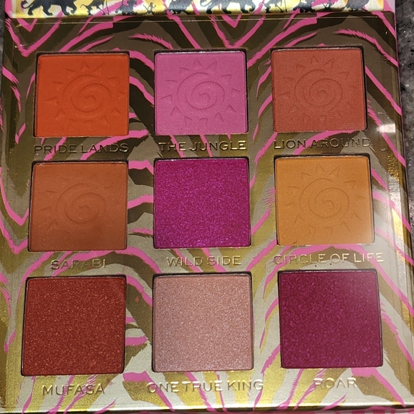 BNIB🦁Disney's The Lion King Revolution I Walk on the Wild Side Shadow Palette - Picture 4 of 8